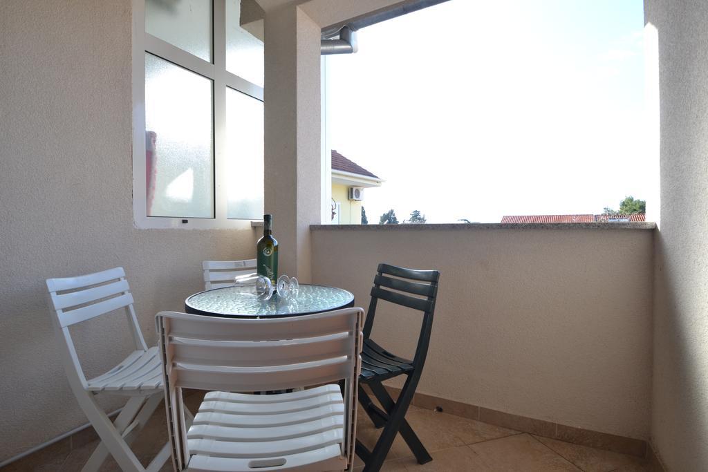 Apartments Kresan Sukošan Kültér fotó