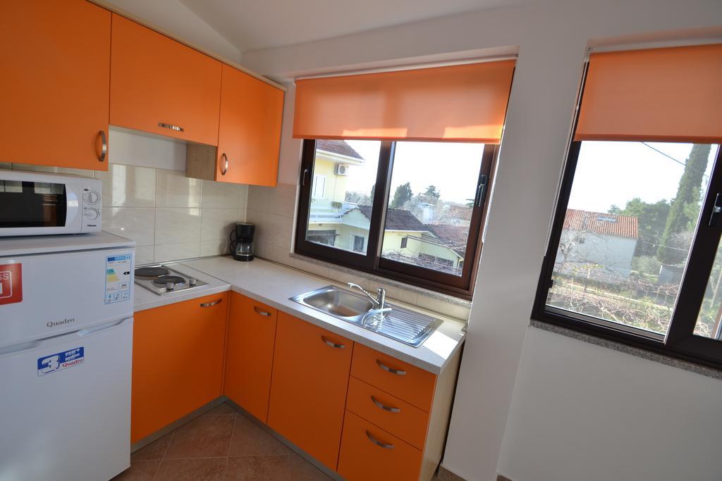 Apartments Kresan Sukošan Kültér fotó